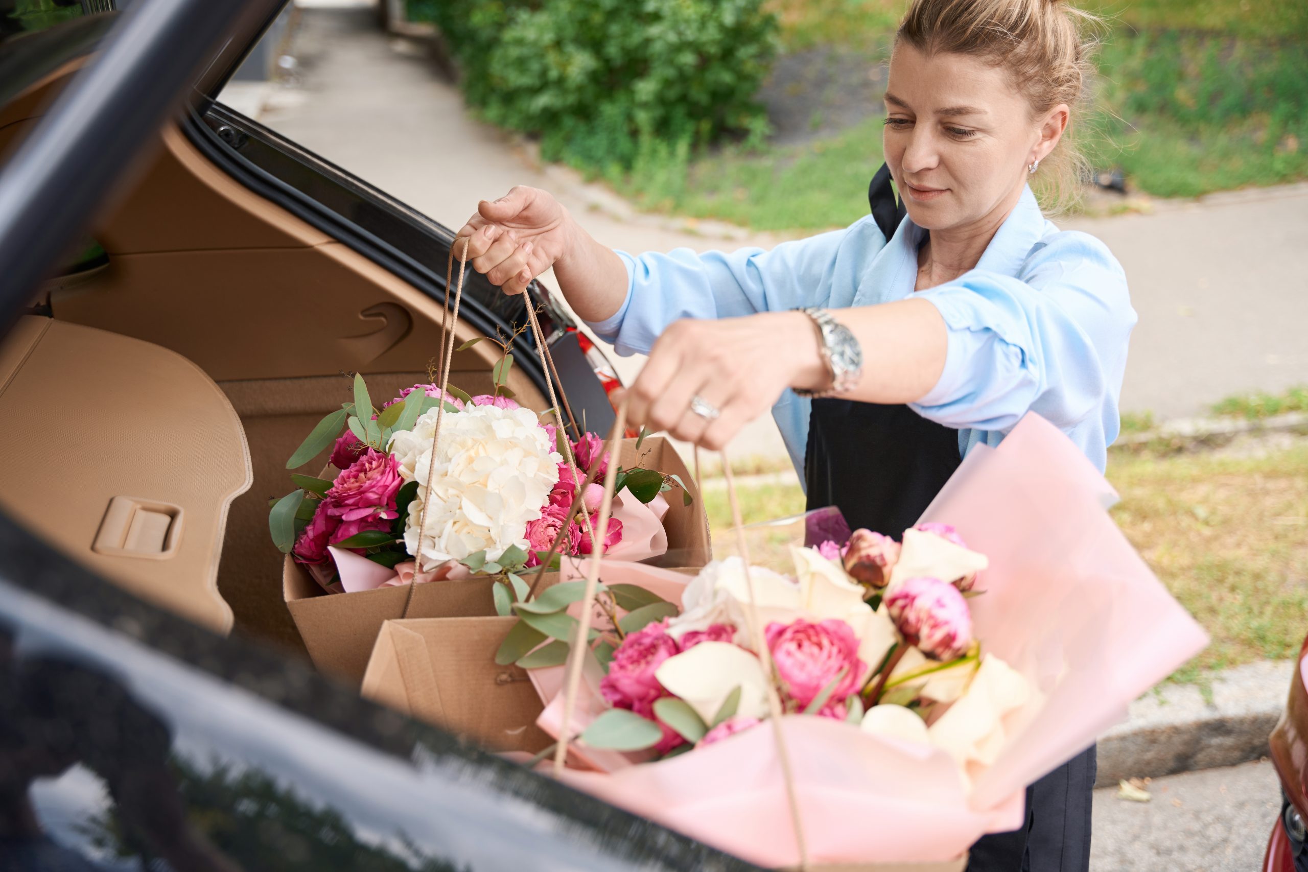 how long can flowers go without water in a car